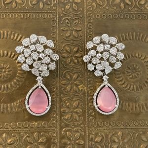 Pink American diamond pear shaped stone in pink and white